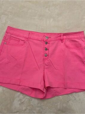 lei Tatum Bright Pink High-Rise Button-Front Jean Shorts size 17